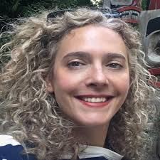Dra. Mónica Aranegui